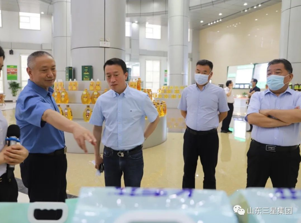 黑龍江省齊齊哈爾市糧食局黨組書記、局長周建宇來山東三星集團參觀調(diào)研