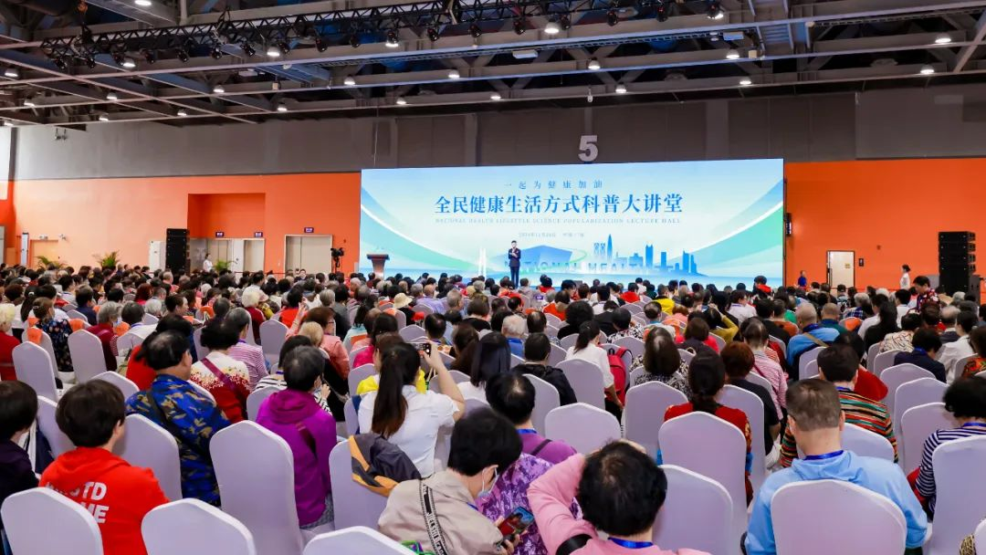 長壽花“二酯油”再綻品牌實(shí)力 賦能全民健康生活煥新升級(jí) 一起為健康加油